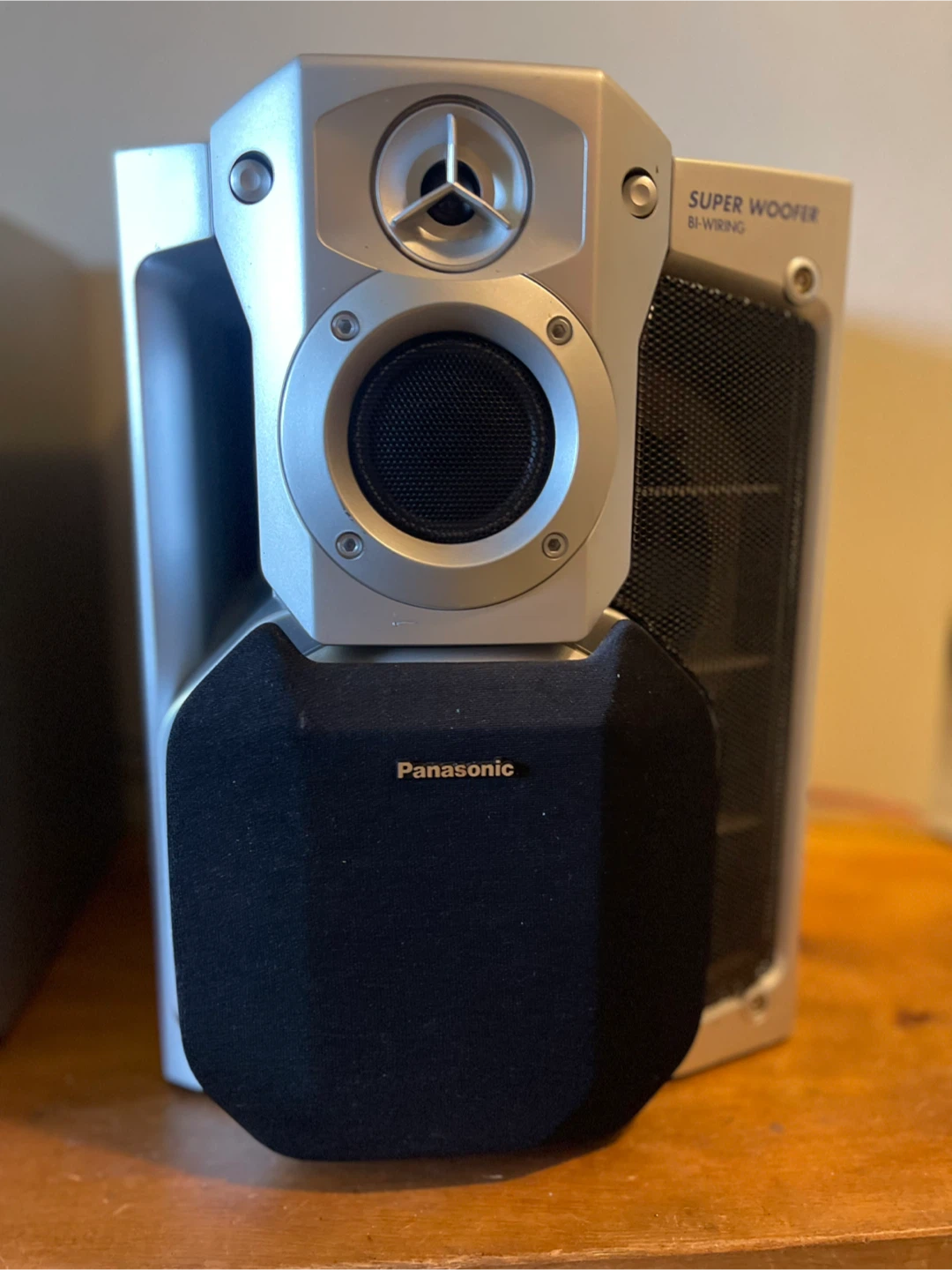 Panasonic Super Woofer Bi-Wiring Speakers - photo 2