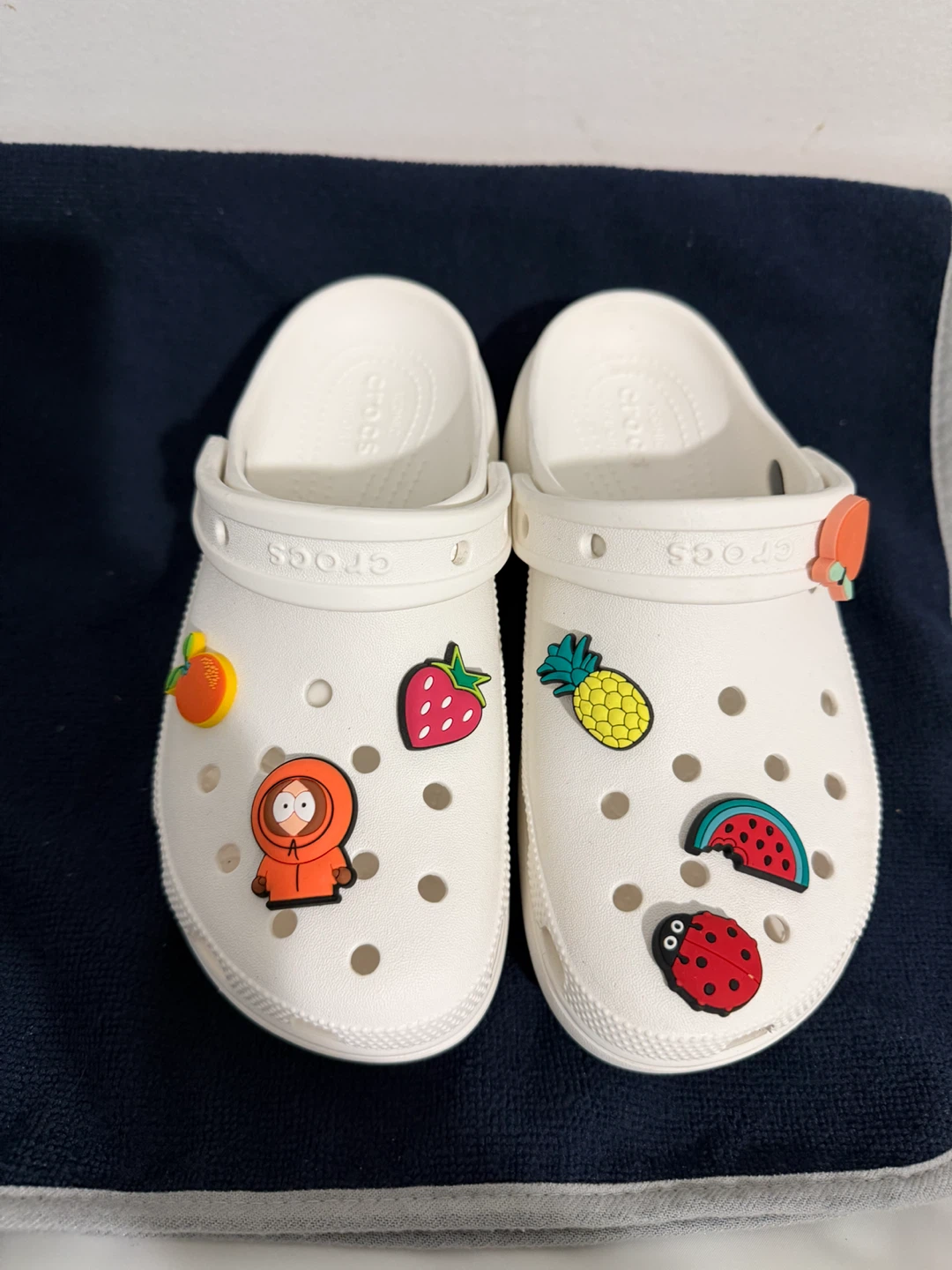 White Crocs Platform