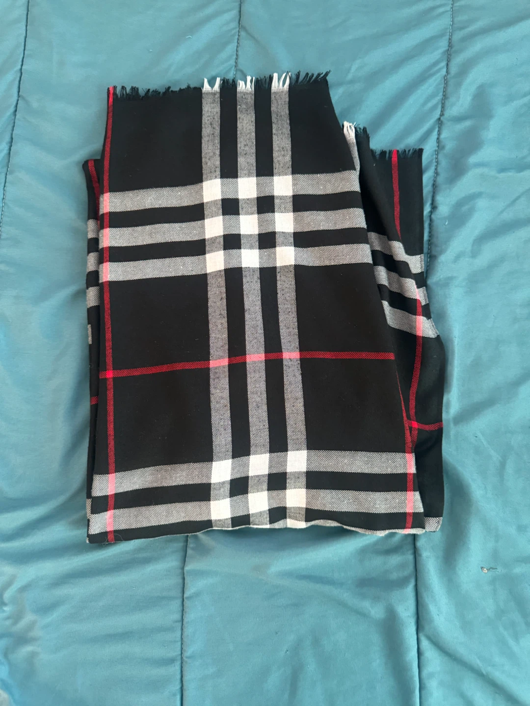 Burberry London 100% Cashmere Scarf - photo 2