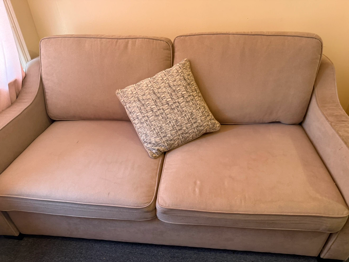 Bob’s furniture Sofa come bed 2 in 1 it’s in gray color - photo 2