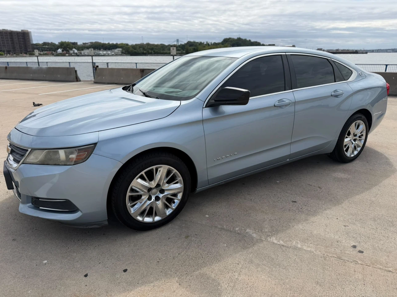 Chevrolet Impala Sedan - photo 3