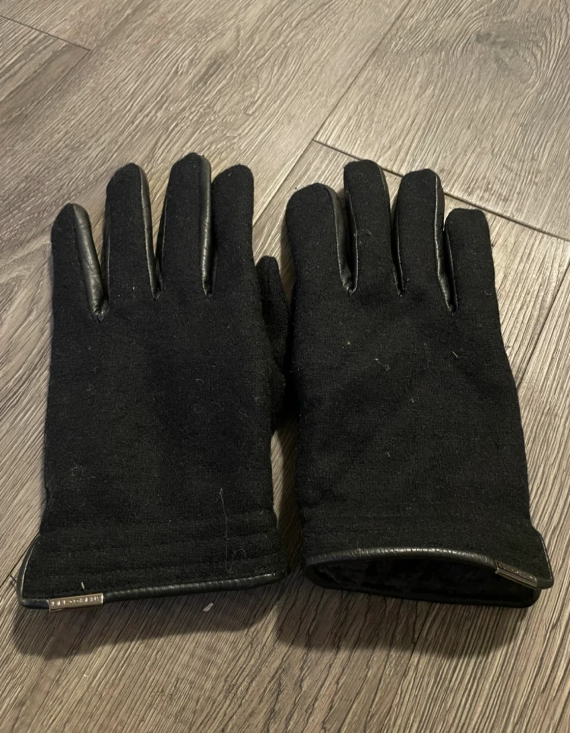 🏈Michael Kors Black Wool and Leather Gloves