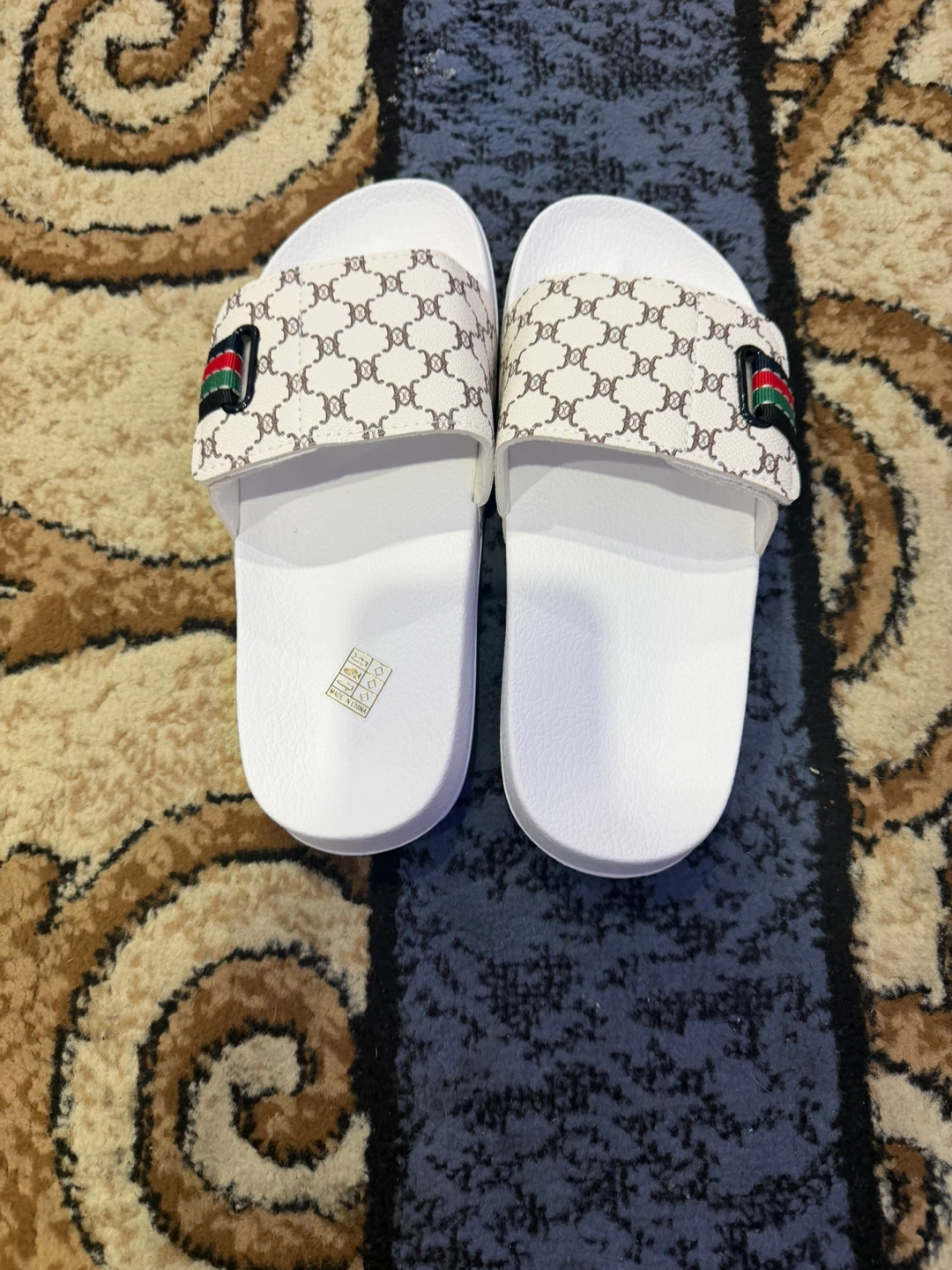 Sandals shoes