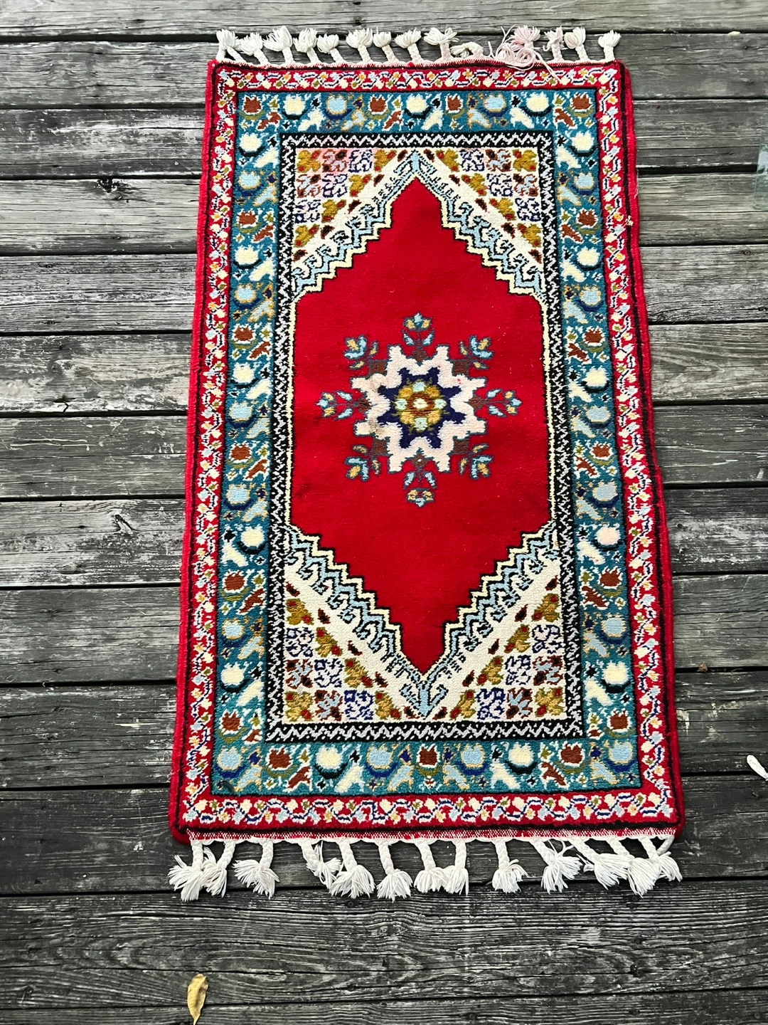 Traditional Red Wool Accent Rug