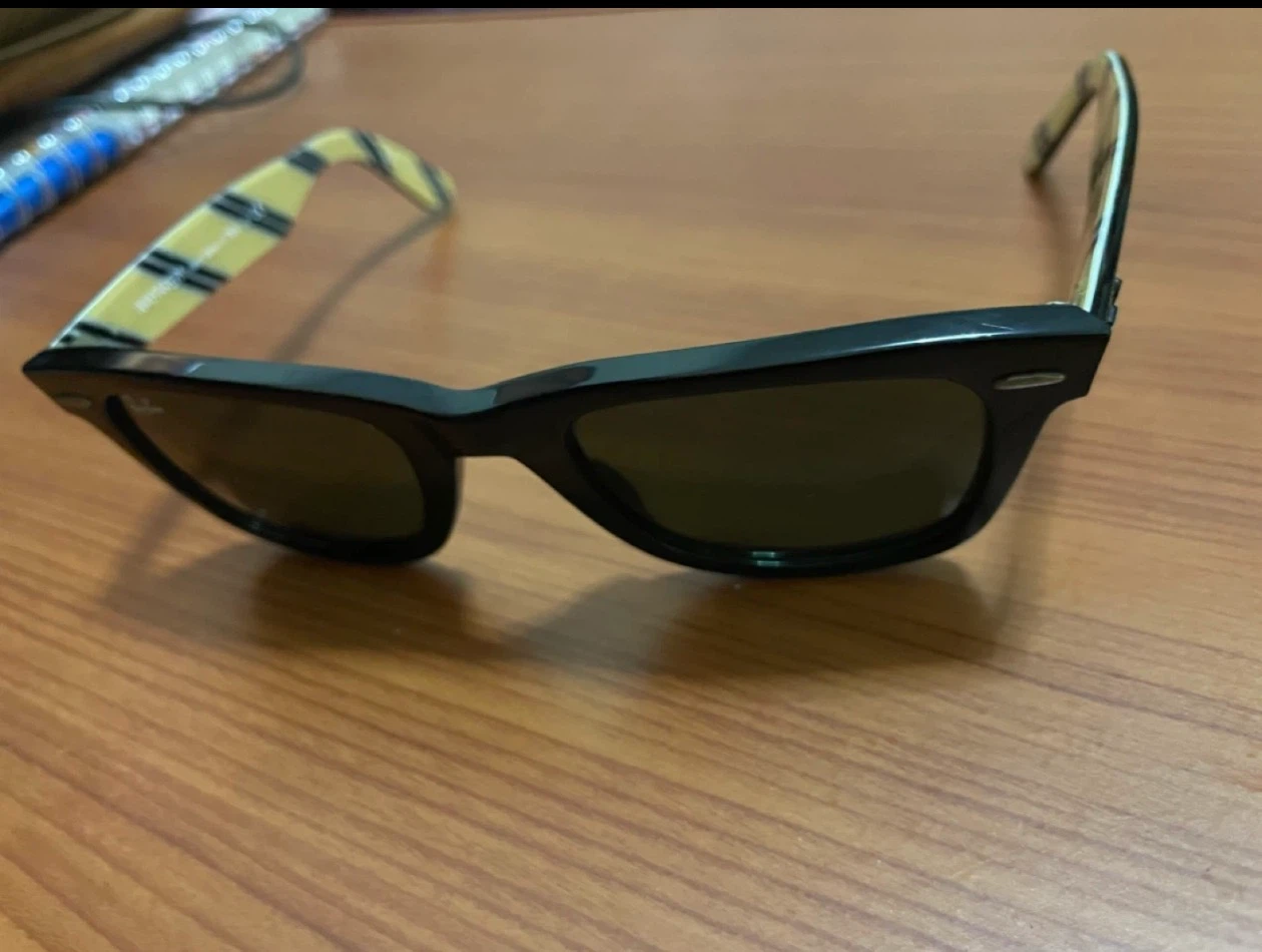 Ray-Ban Wayfarer Sunglasses 🏈