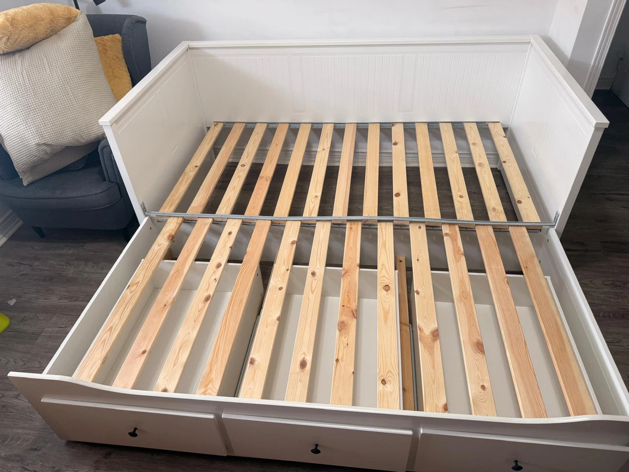 IKEA Hemnes Daybed with 3 Drawers - photo 5