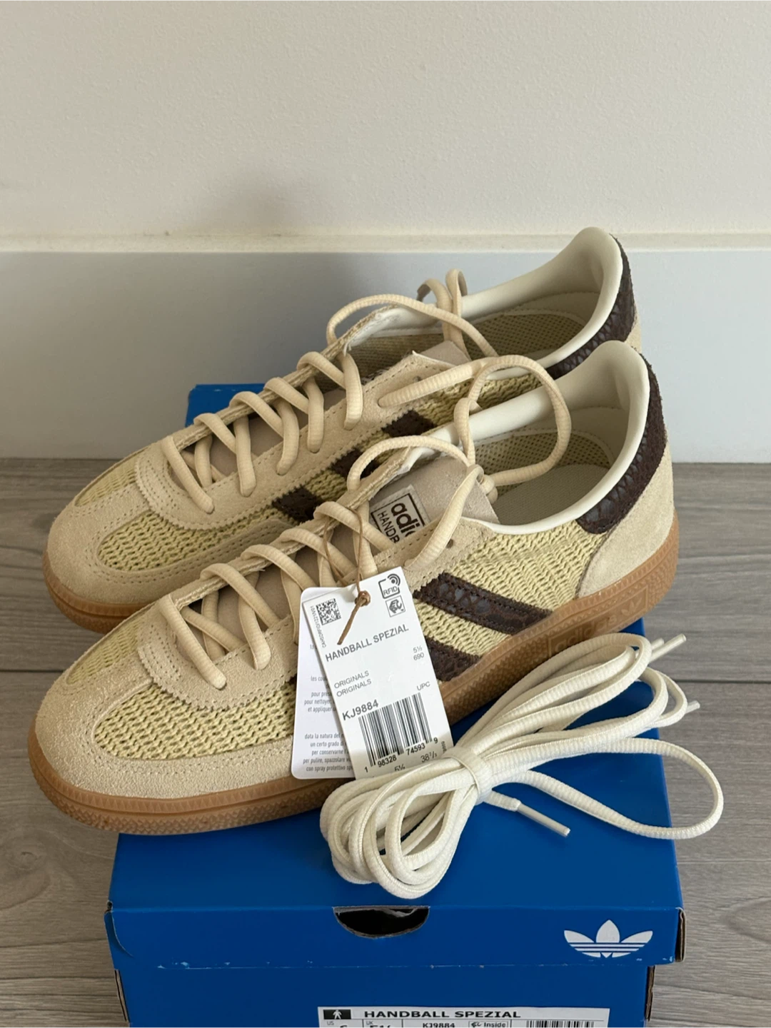 Adidas Handball Spezial Sneakers 🏈