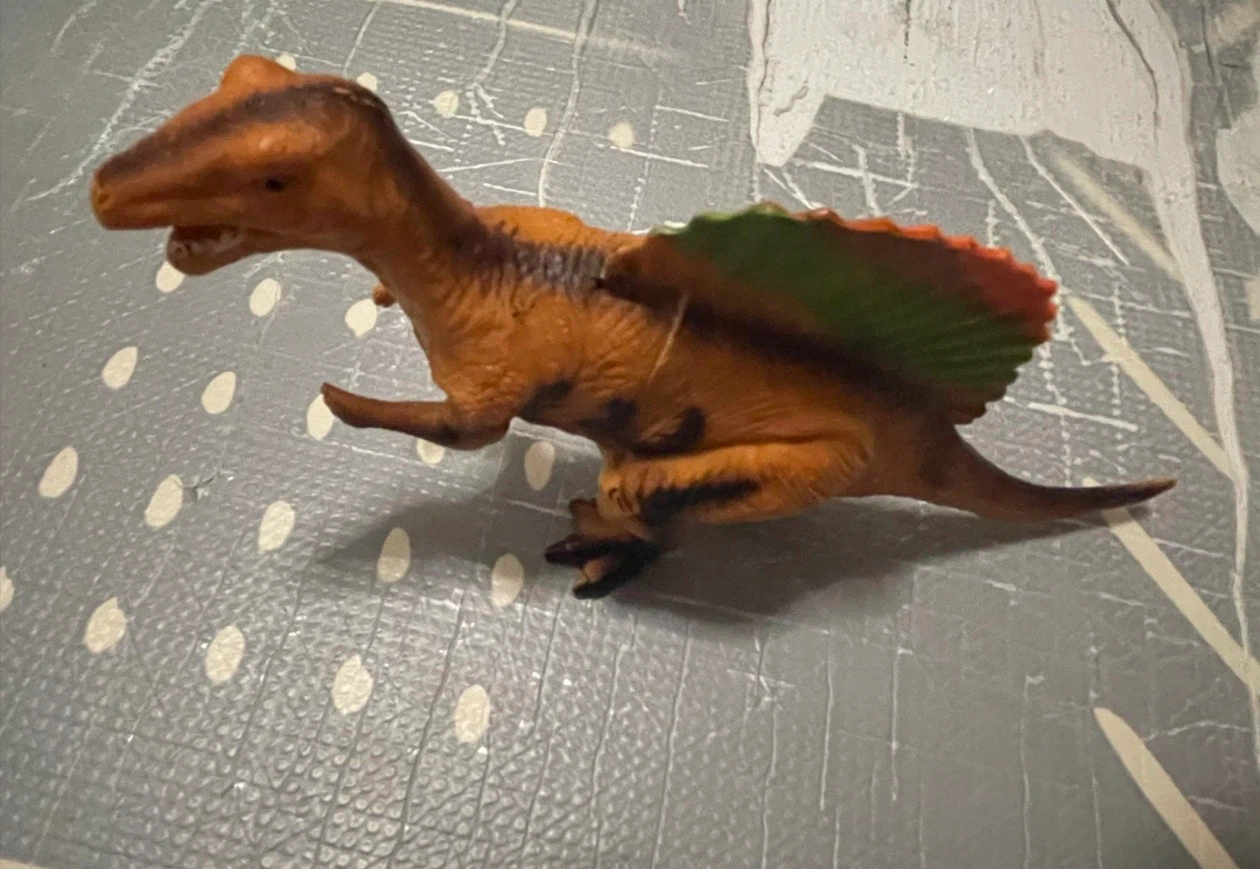 Spinosaurus Dinosaur Toy Figure 🏈