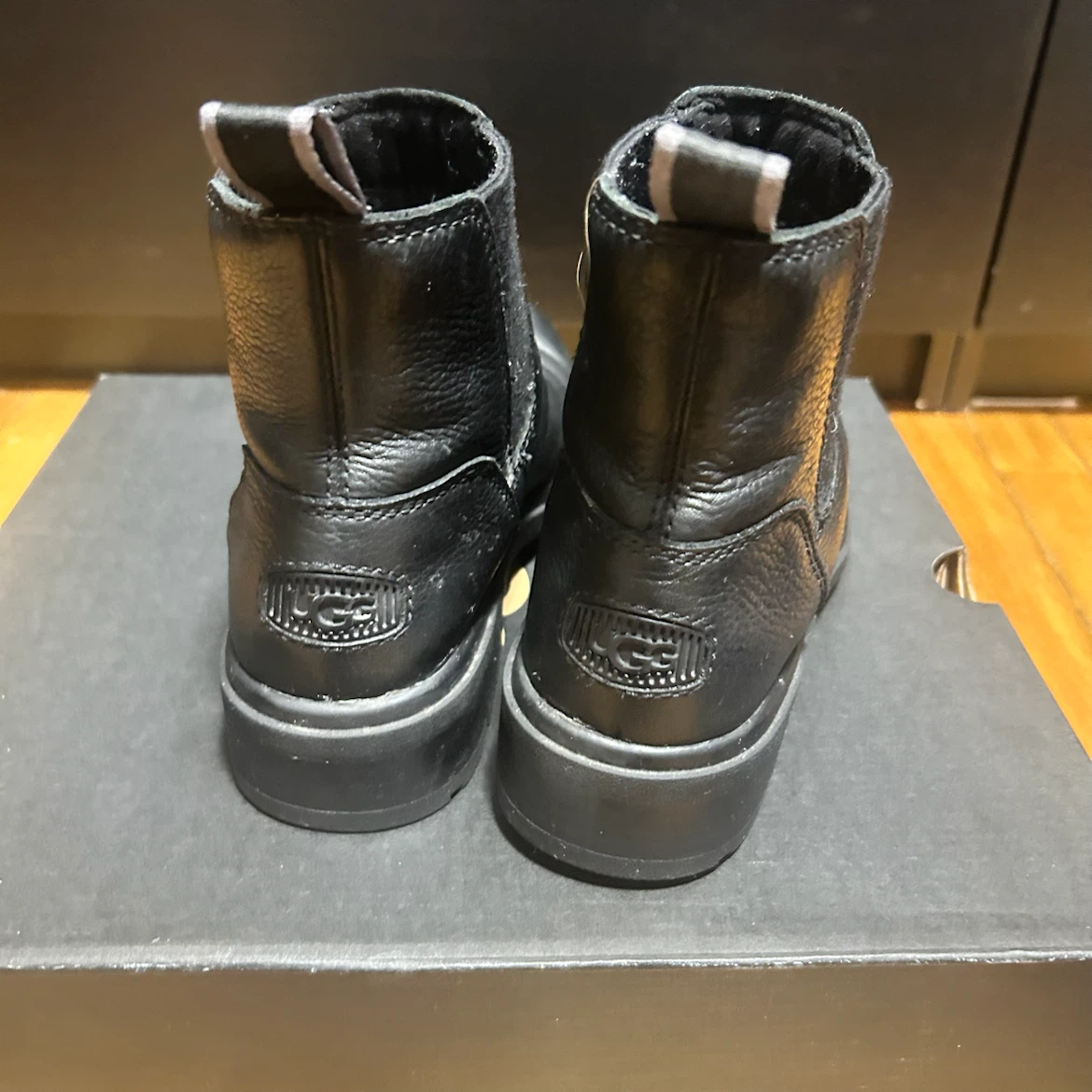 UGG Black Leather Chelsea Boots - photo 2