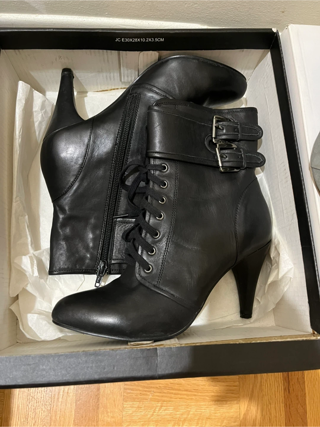 Ladies shoes - photo 2