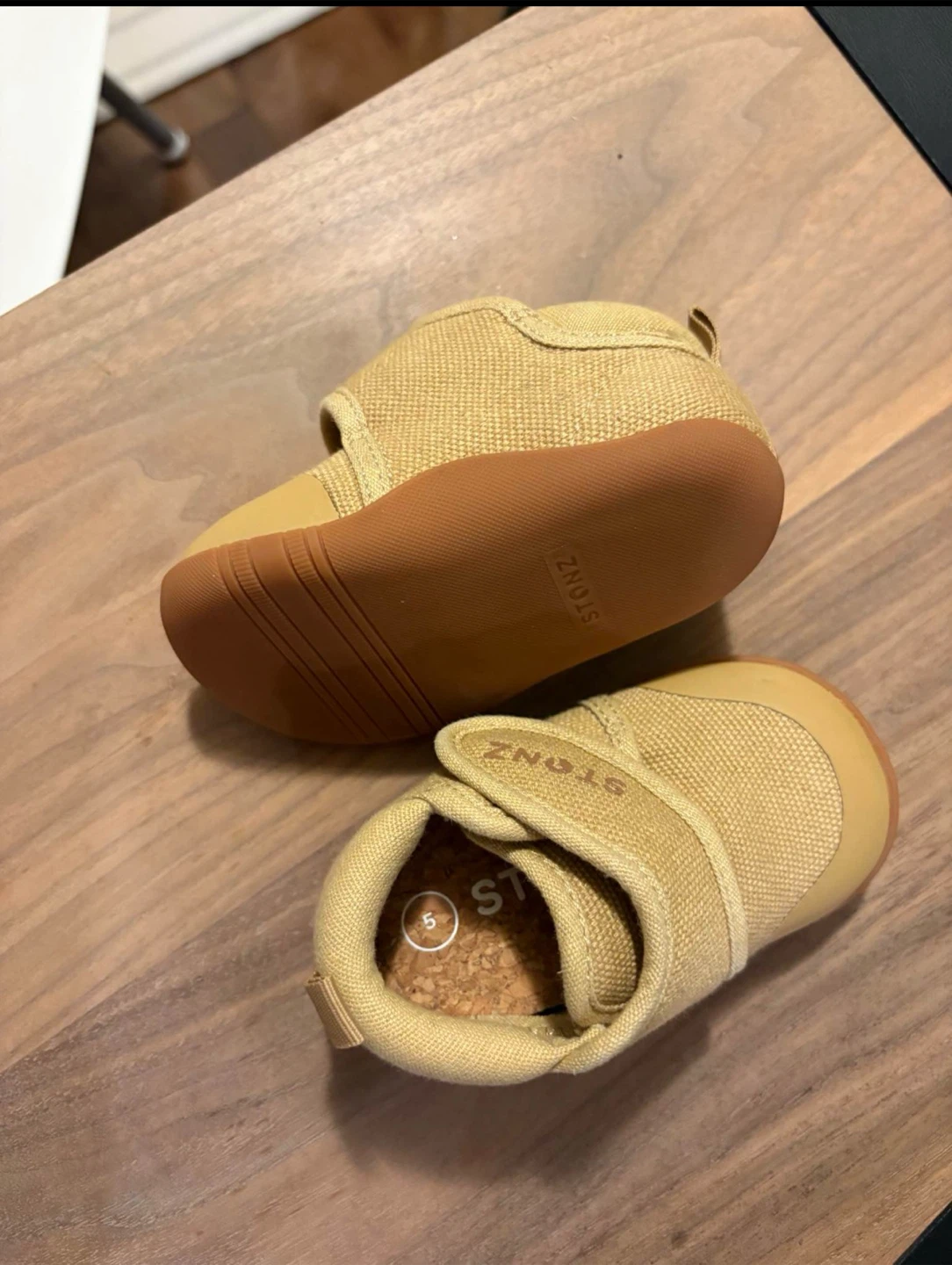 Stonz Toddler Shoes Size 5