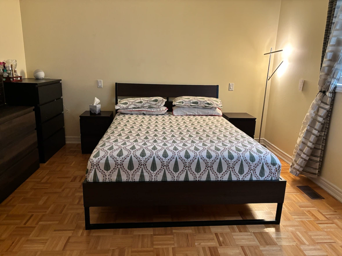 MOVE OUT SALE!! Bedroom Furniture Set