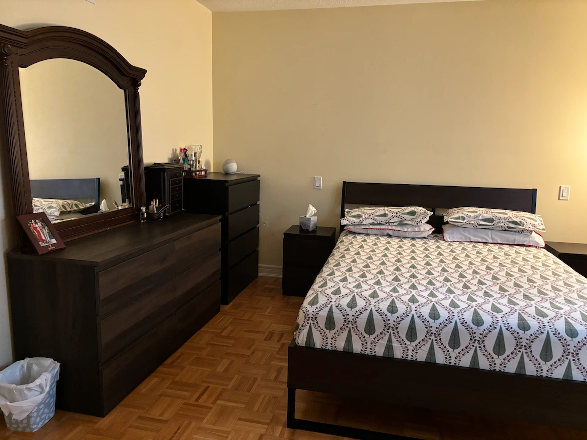 MOVE OUT SALE!! Bedroom Furniture Set - photo 3