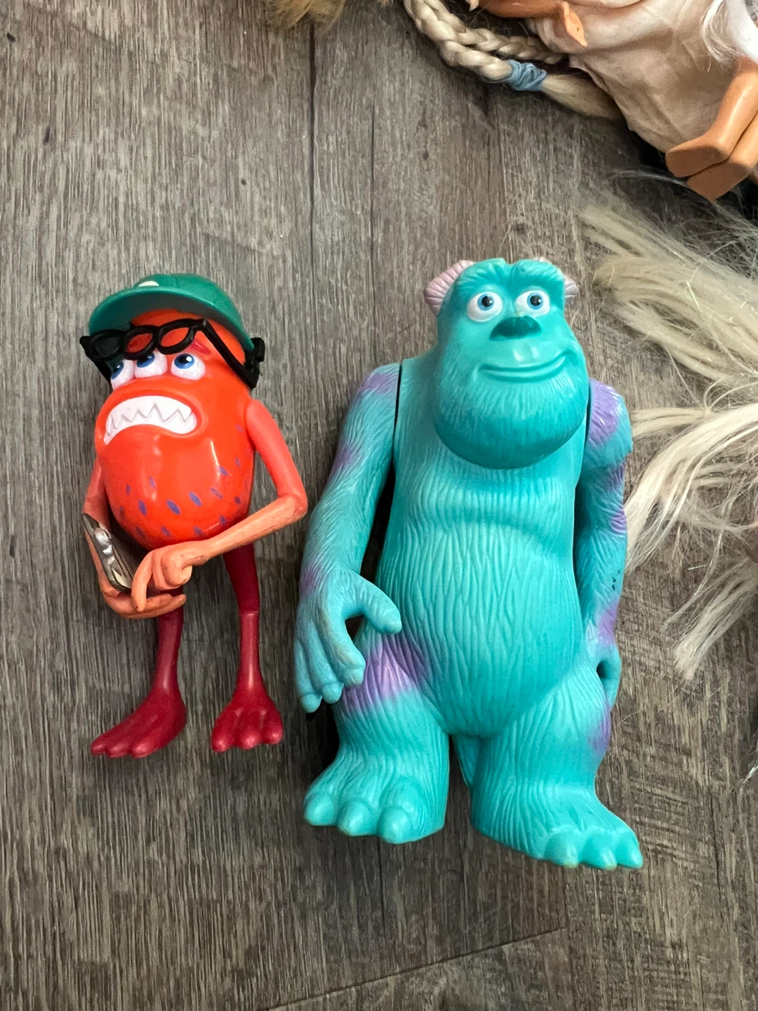 Monsters Inc. Sulley and George Sanderson Figures 🏈