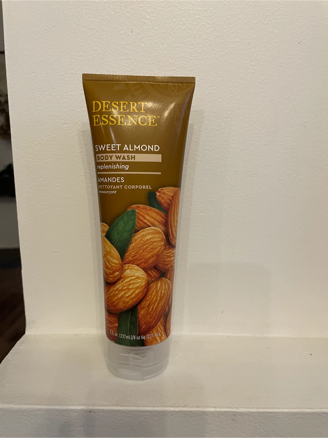 NEW Desert Essence Sweet Almond Body Wash 🏈