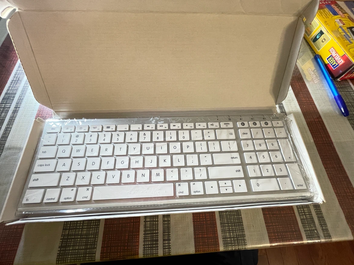 Wireless Bluetooth Keyboard for Mac, ipad, iphone - photo 2