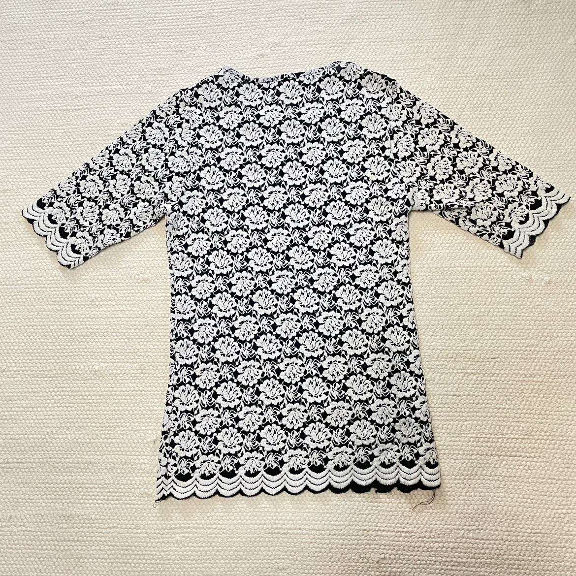 🏈 Blue and White Floral Lace Top - photo 2