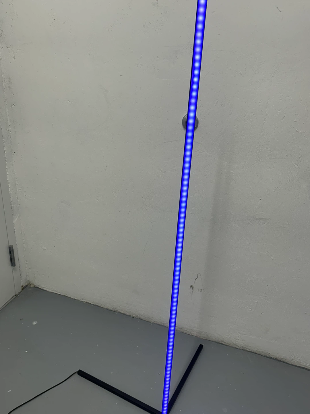 43 inches Corner Floor Lamp - photo 2