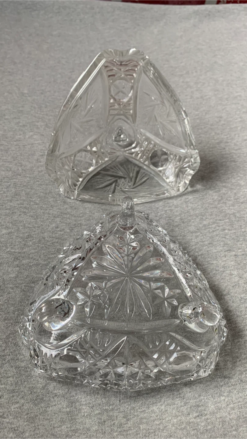 Vintage Triangle Shape Cut Glass Covered Dish 🏈 - photo 3