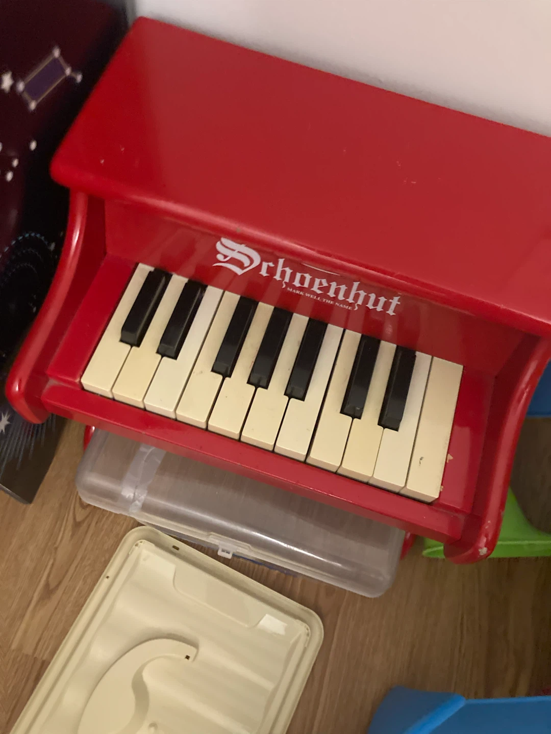 Schoenhut Red Toy Piano🏈