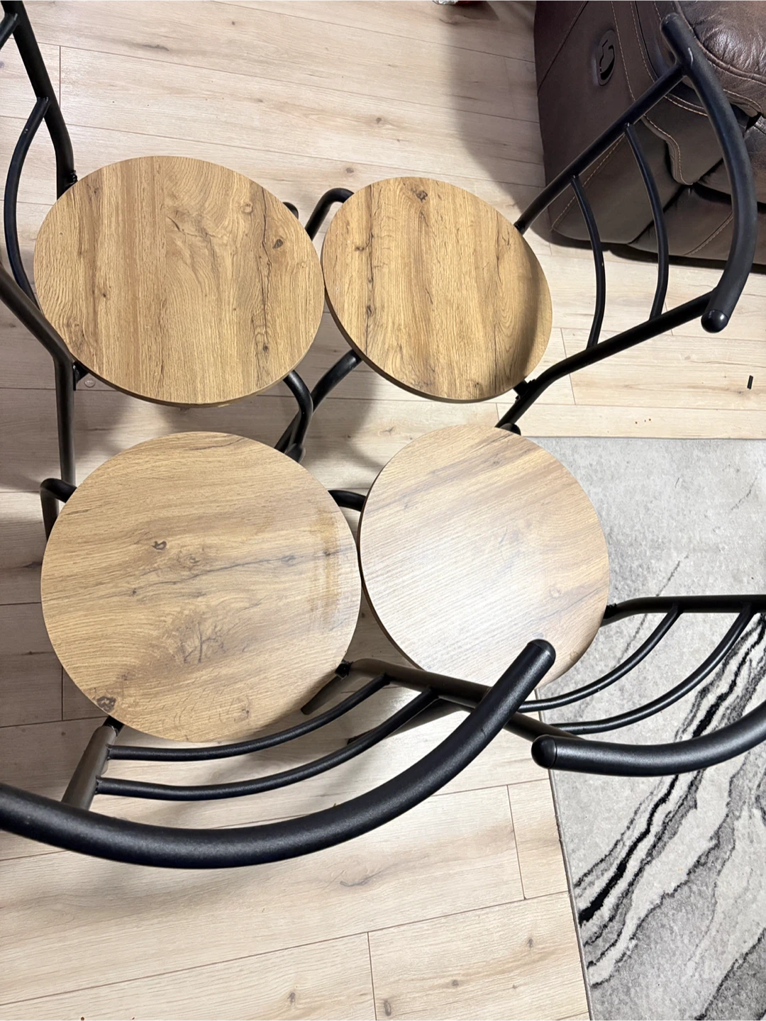 Round Bistro Table with 4 Chairs - photo 4