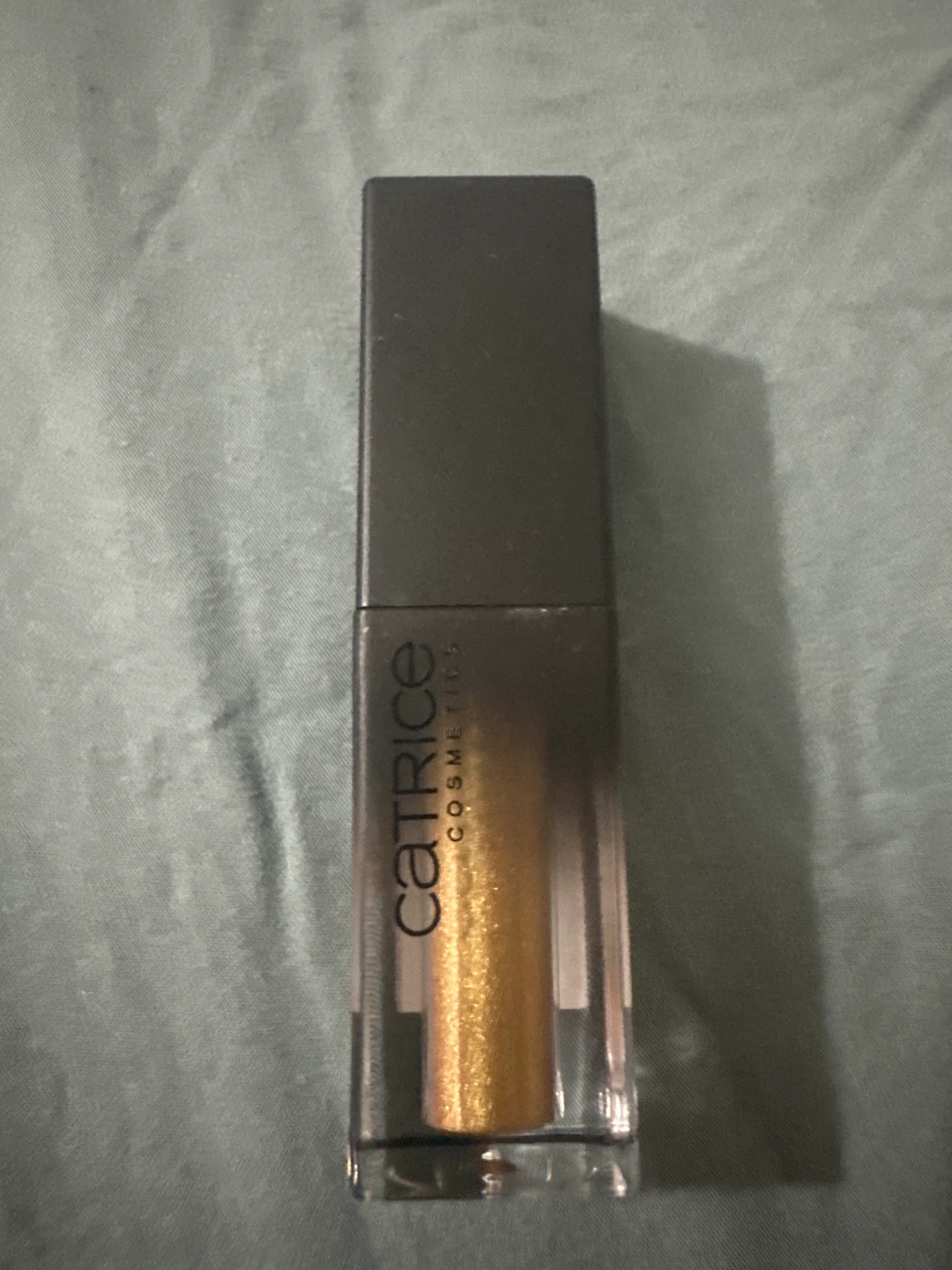 🏈Catrice Liquid Eyeshadow Mystic Forest C01