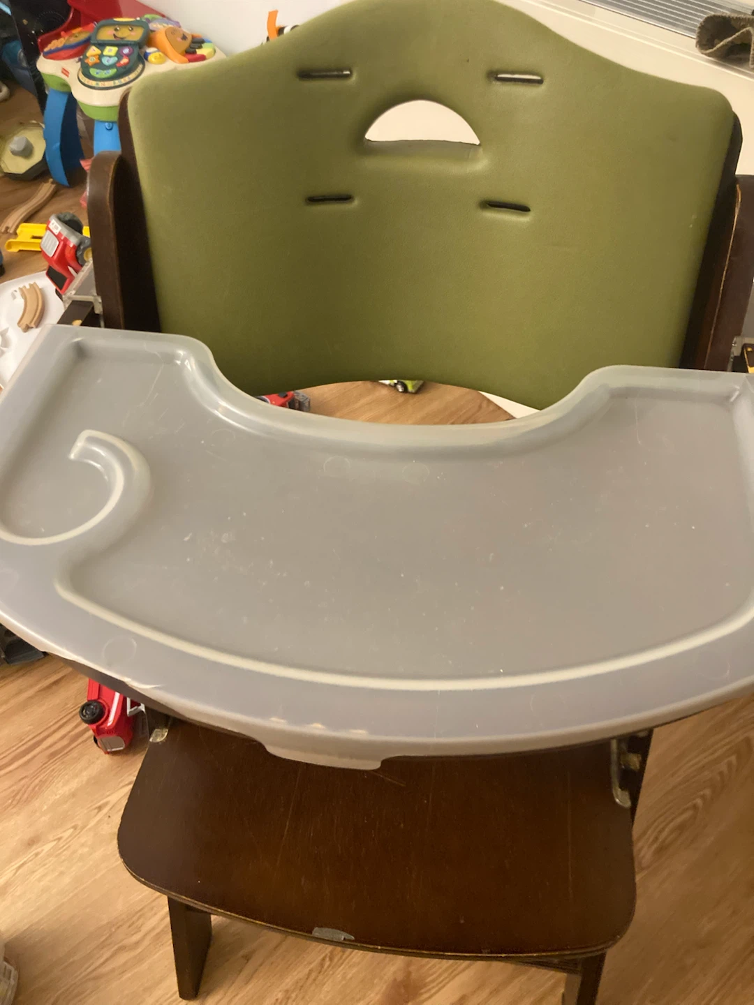 High Chair with Tray🏈