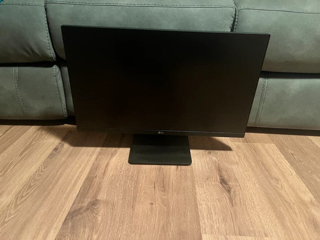Like new LG 100 hz monitor with crosshair - photo 2