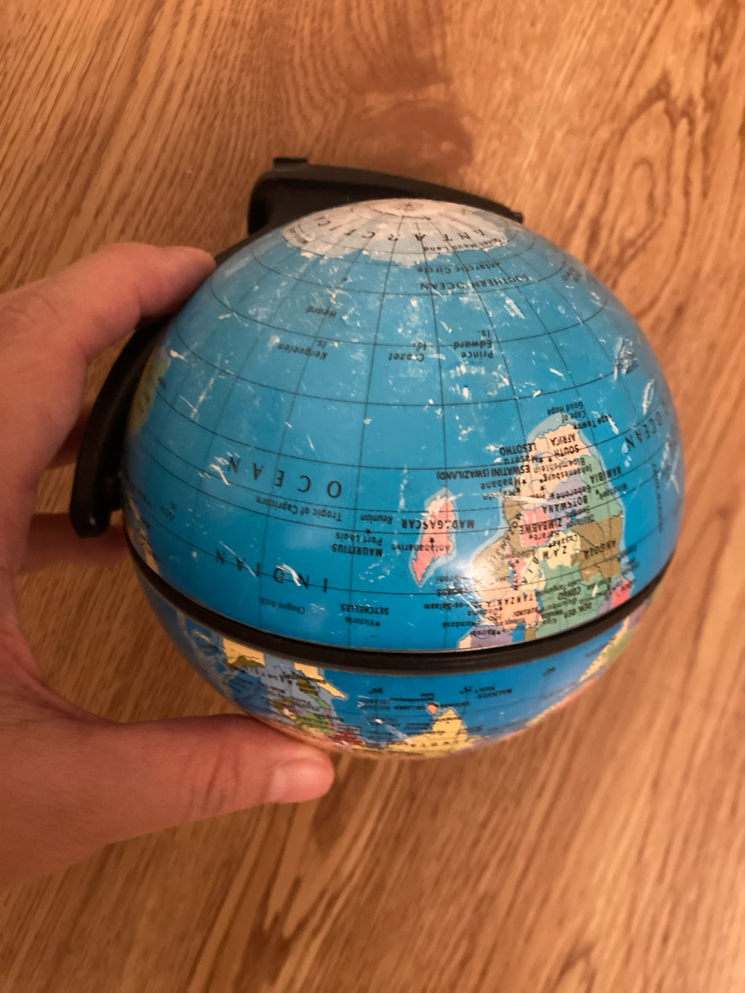 Small Desktop World Globe🏈