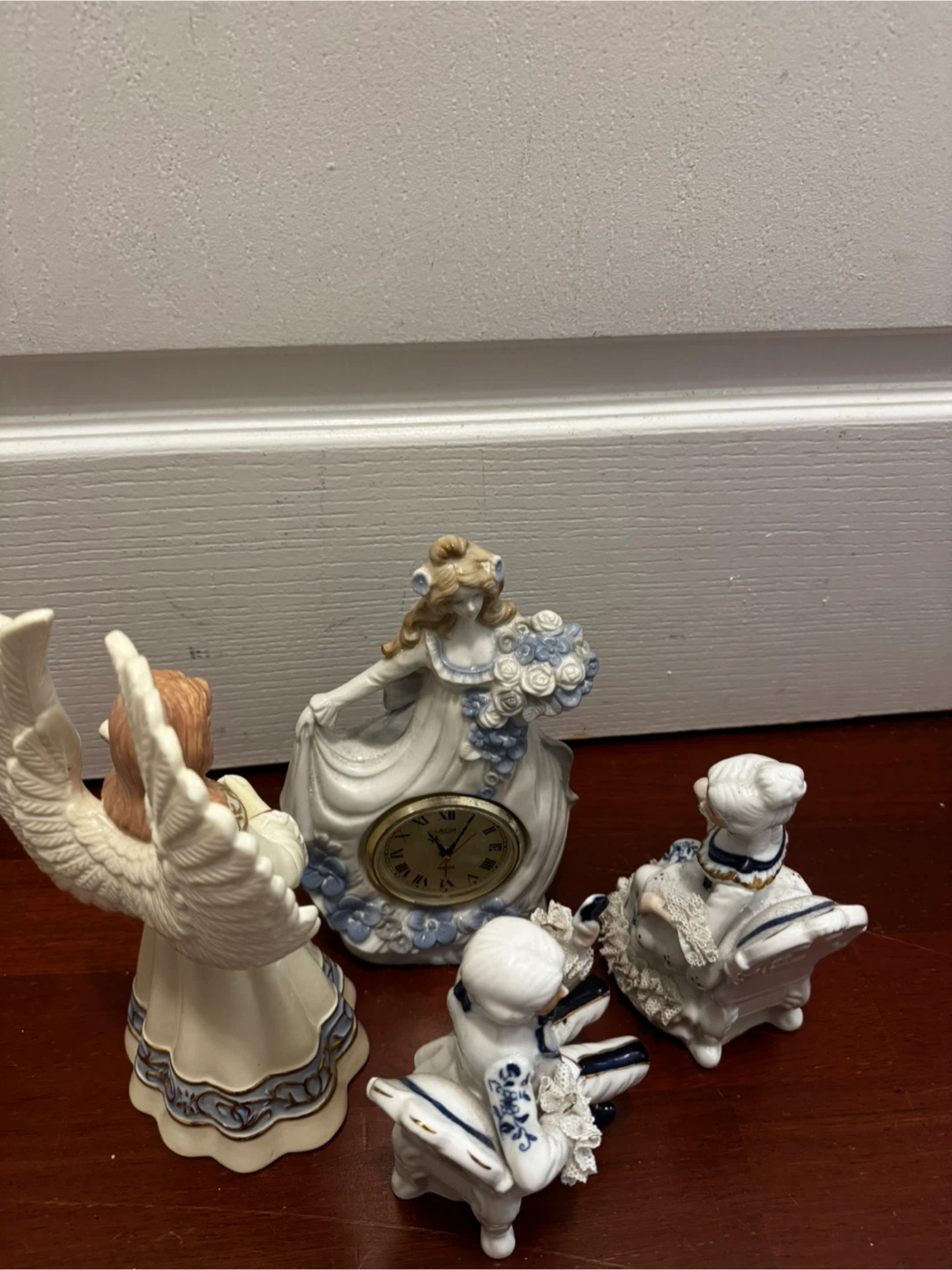 Porcelain Angel Figurine - photo 2