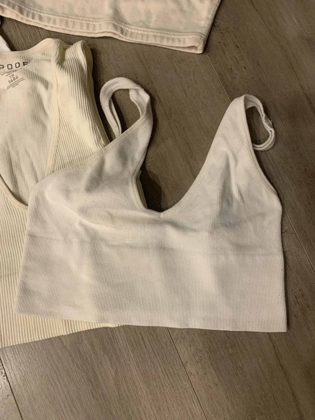 Lot of White / creme Crop Tops 🏈🏈 - photo 3
