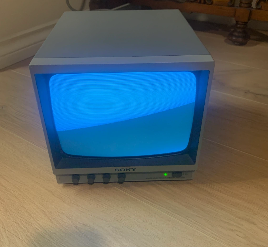Sony SSM-930 Black and White Monitor - photo 3