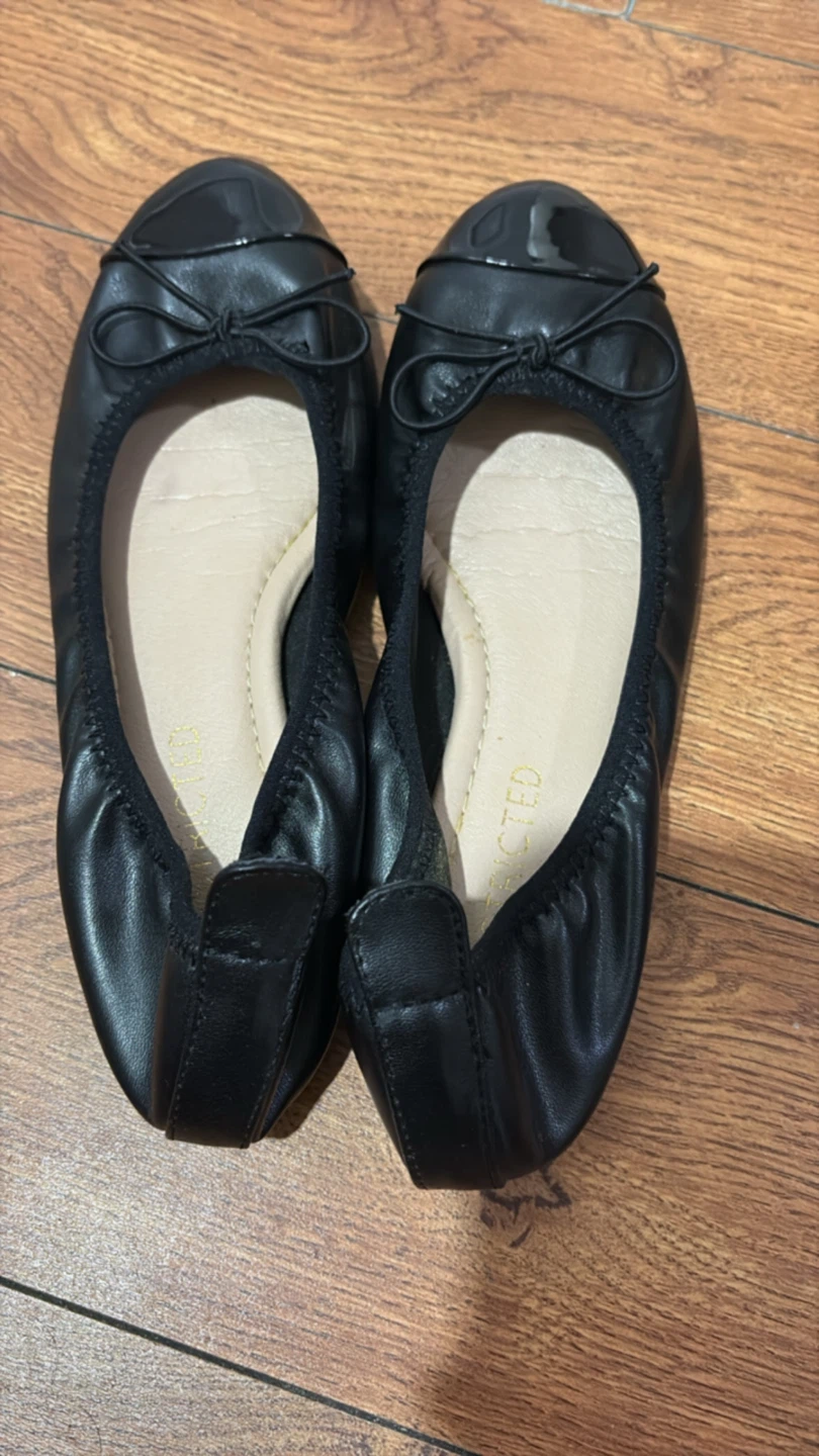 Restricted black ballet flats size 6 🏈