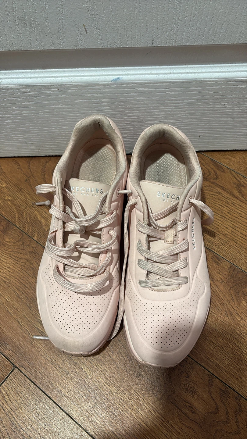 Skechers 🏈 Los Angeles Sneakers - Light Pink