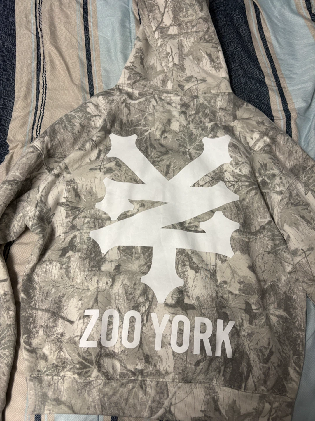 Zoo York Boxy-Fit Camo Hoodie - photo 2