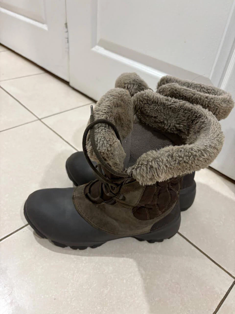 Columbia Brown Winter Boots 🏈