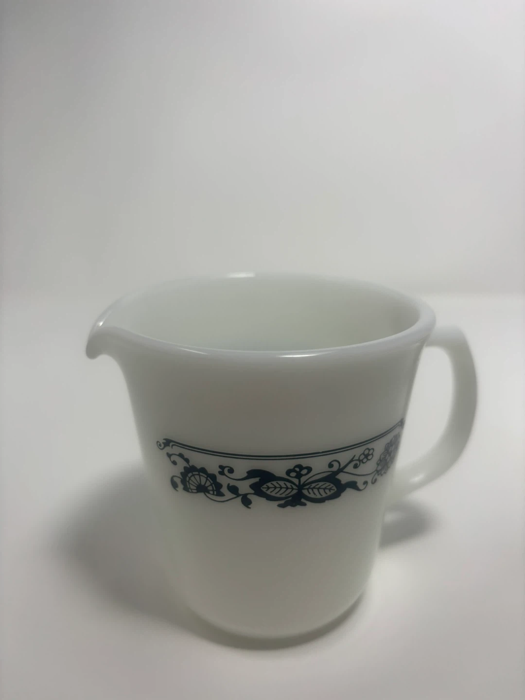 Vintage Pyrex Creamer & Sugar Bowl Set - Blue Onion Milk Glass - photo 3
