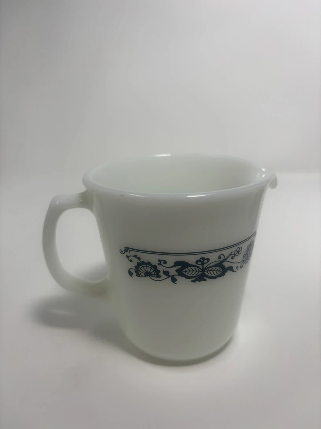 Vintage Pyrex Creamer & Sugar Bowl Set - Blue Onion Milk Glass - photo 4