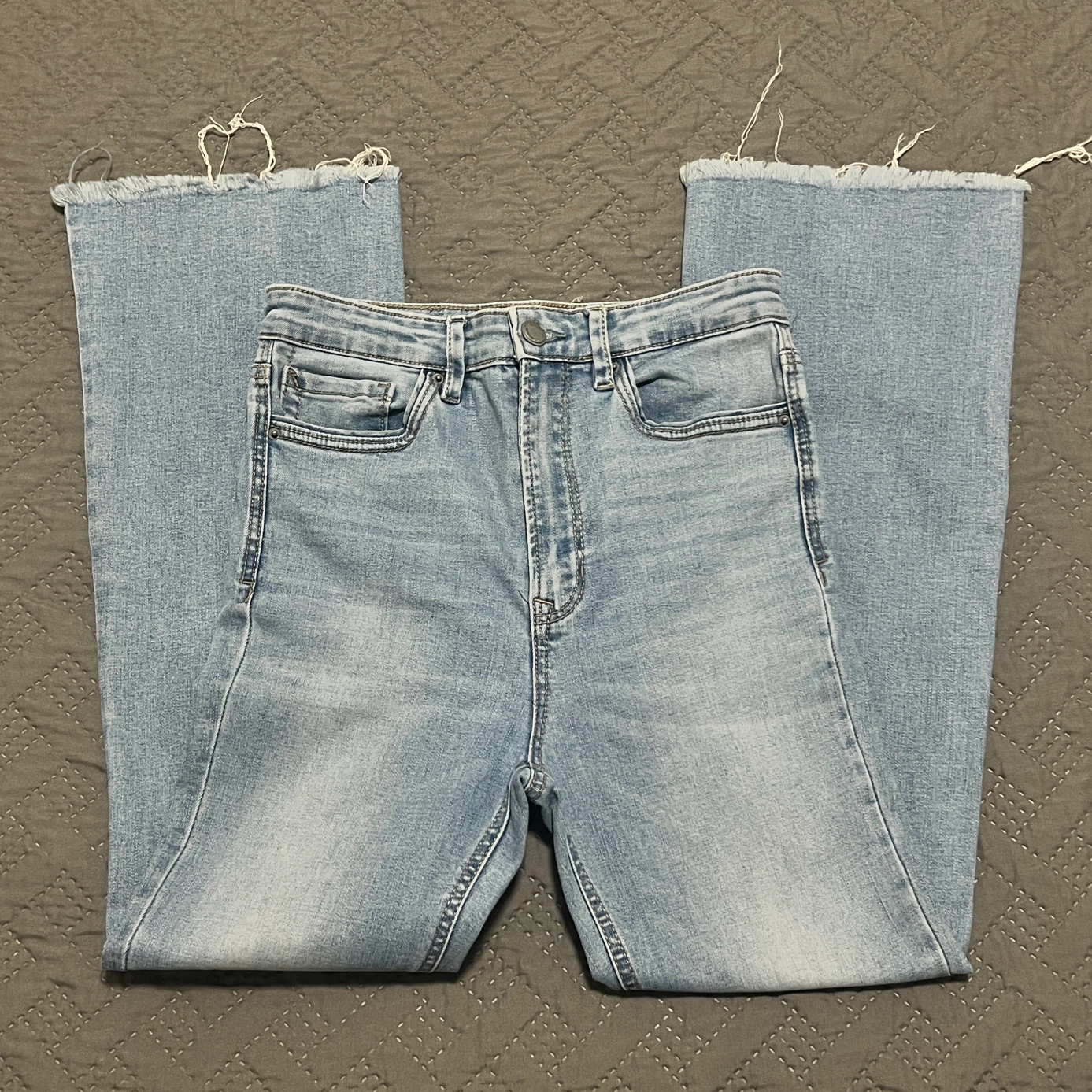 Stradivarius Light Wash Frayed Hem Jeans