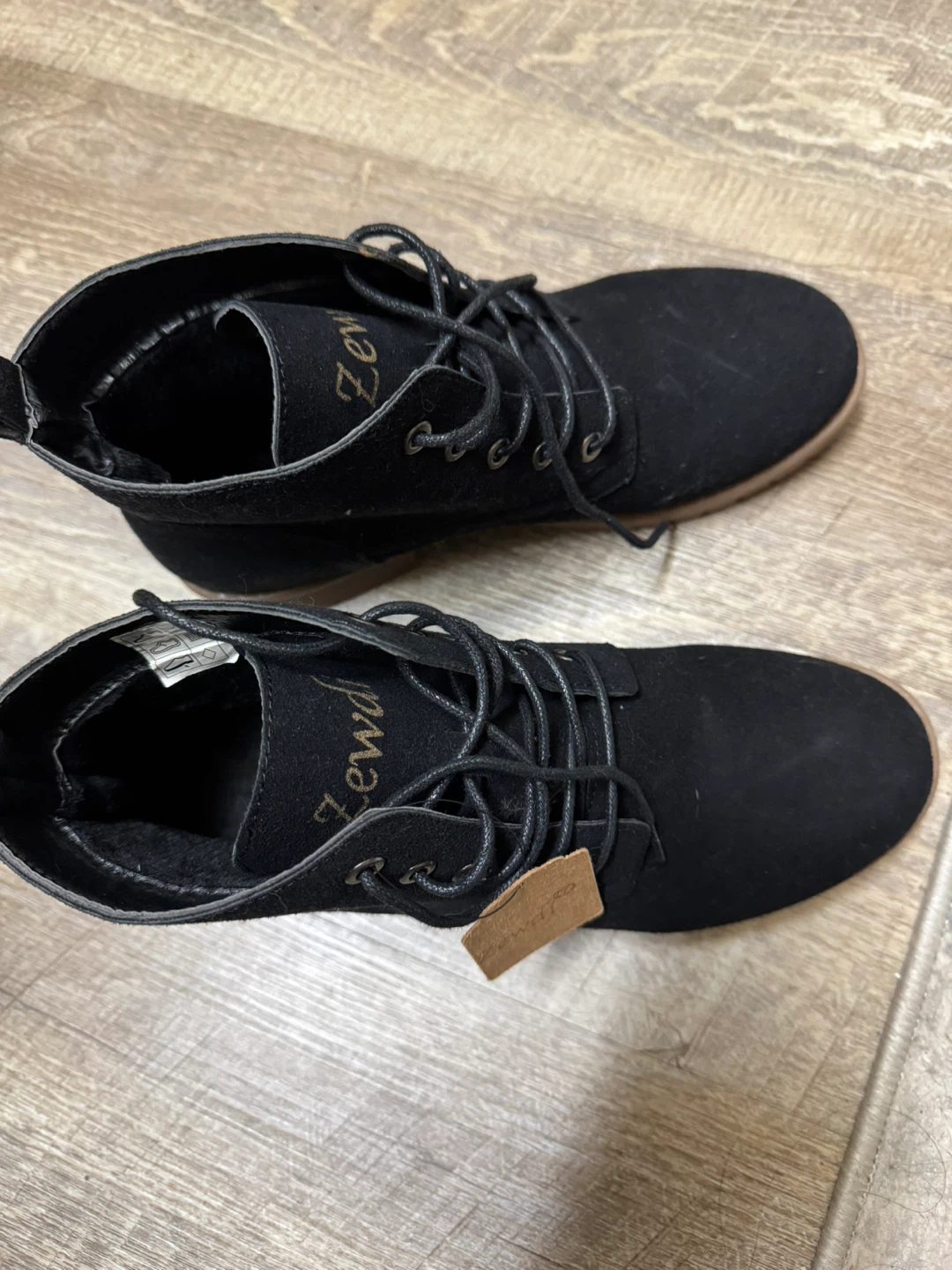 Zewdi Black Suede Ankle Boots Size 7 🏈