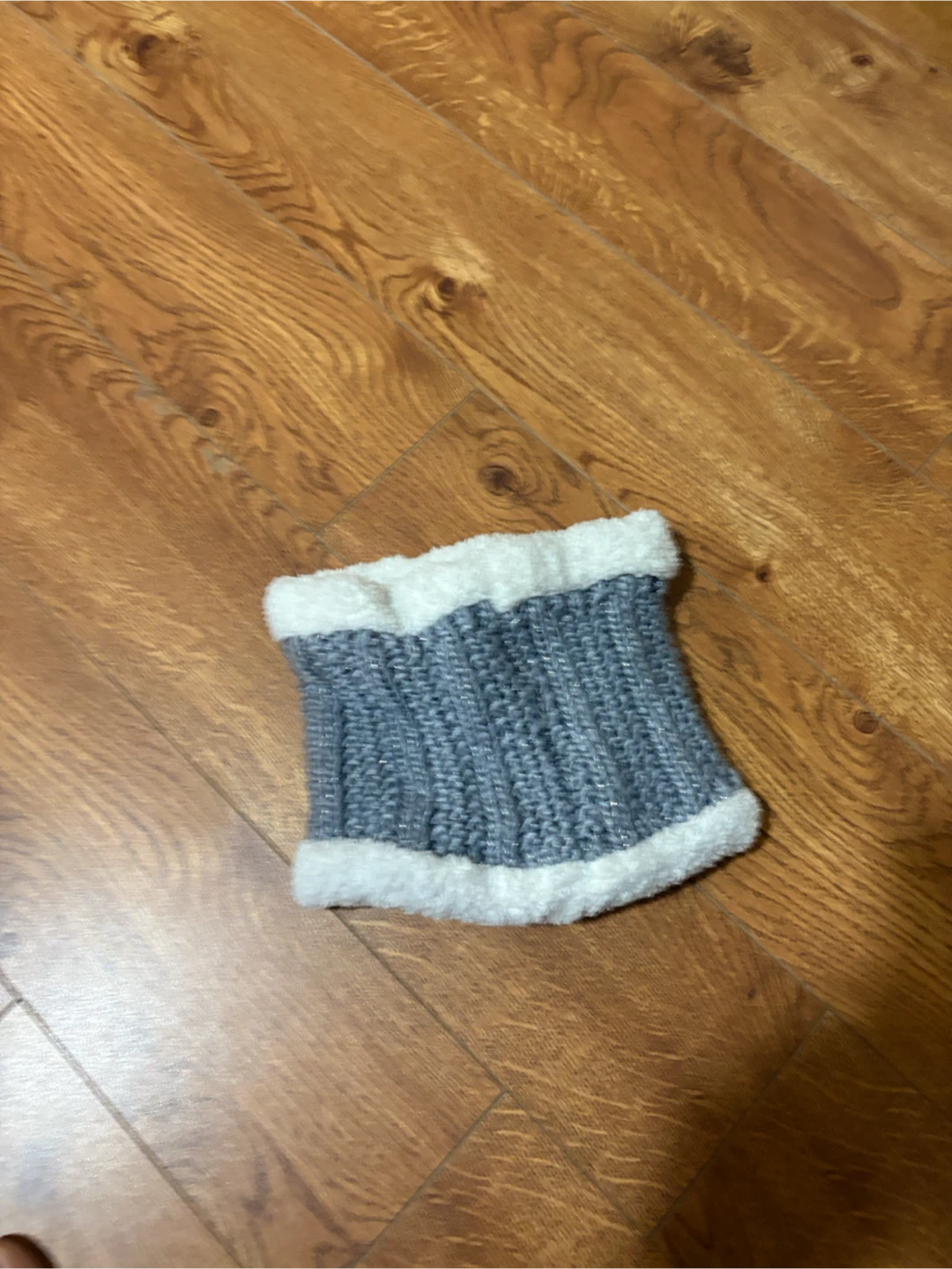 Grey and White Knit Neck Warmer 🏈