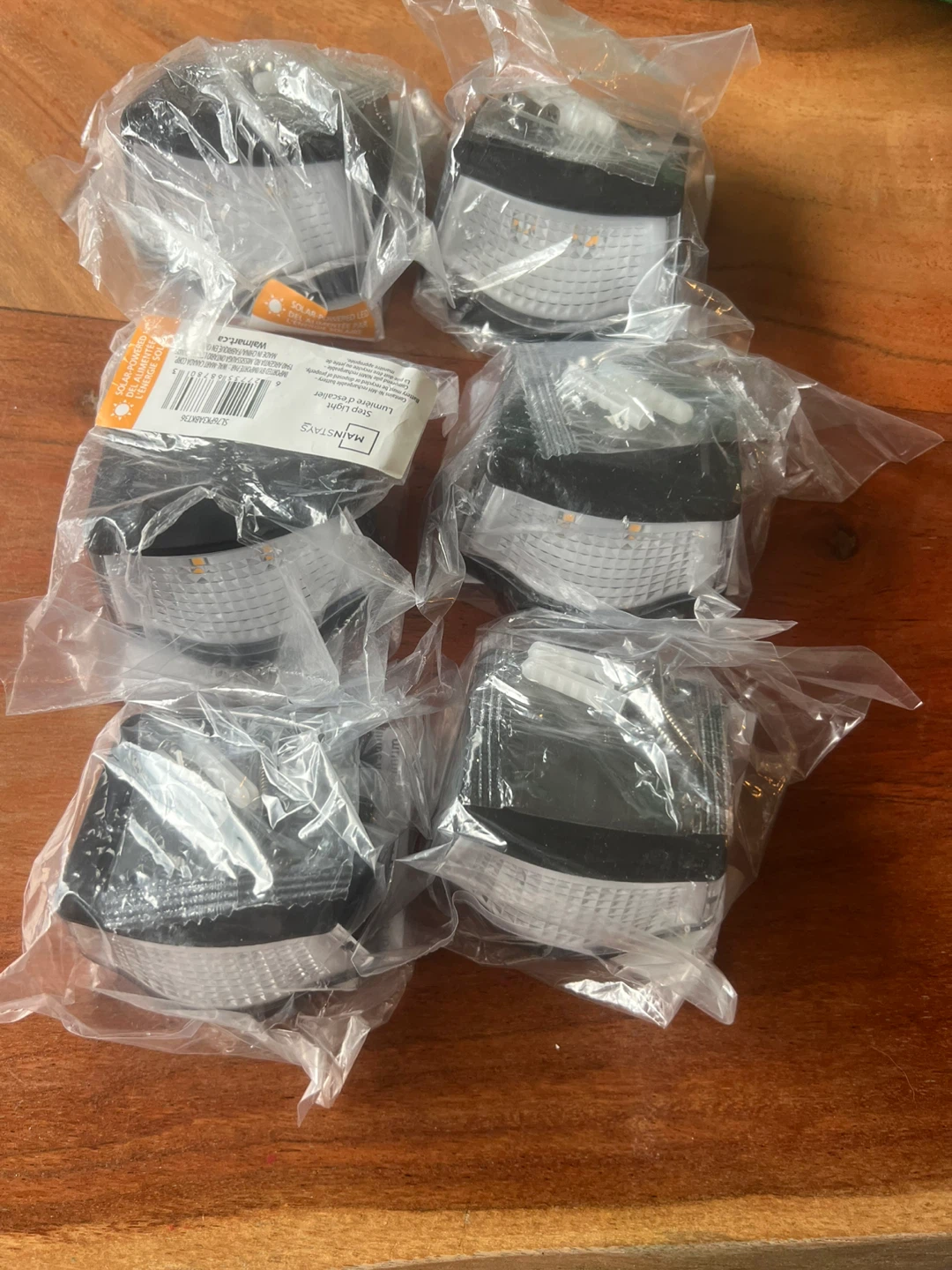 6 Mainstays Solar-Powered LED Step Lights