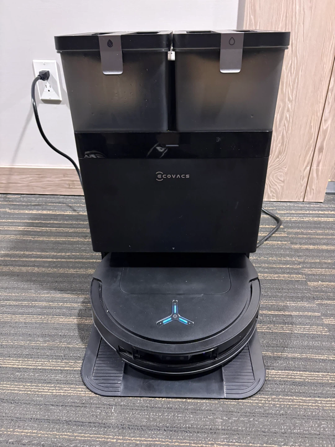 Ecovacs Deebot T50 Pro OMNI Robot Vacuum and Mop- As is