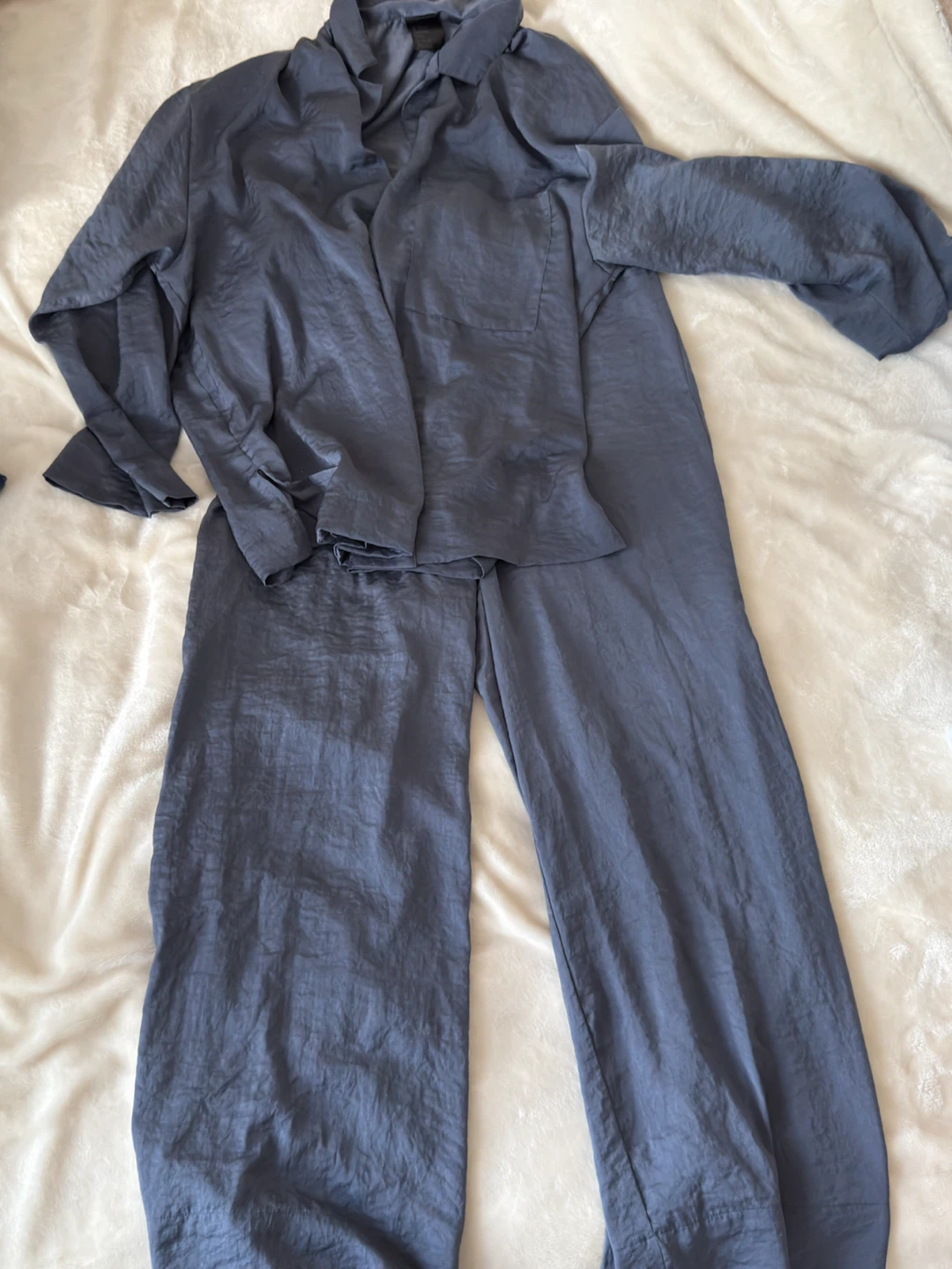 Women’s Pajamas & Loungewear Sets (Size M) - photo 3