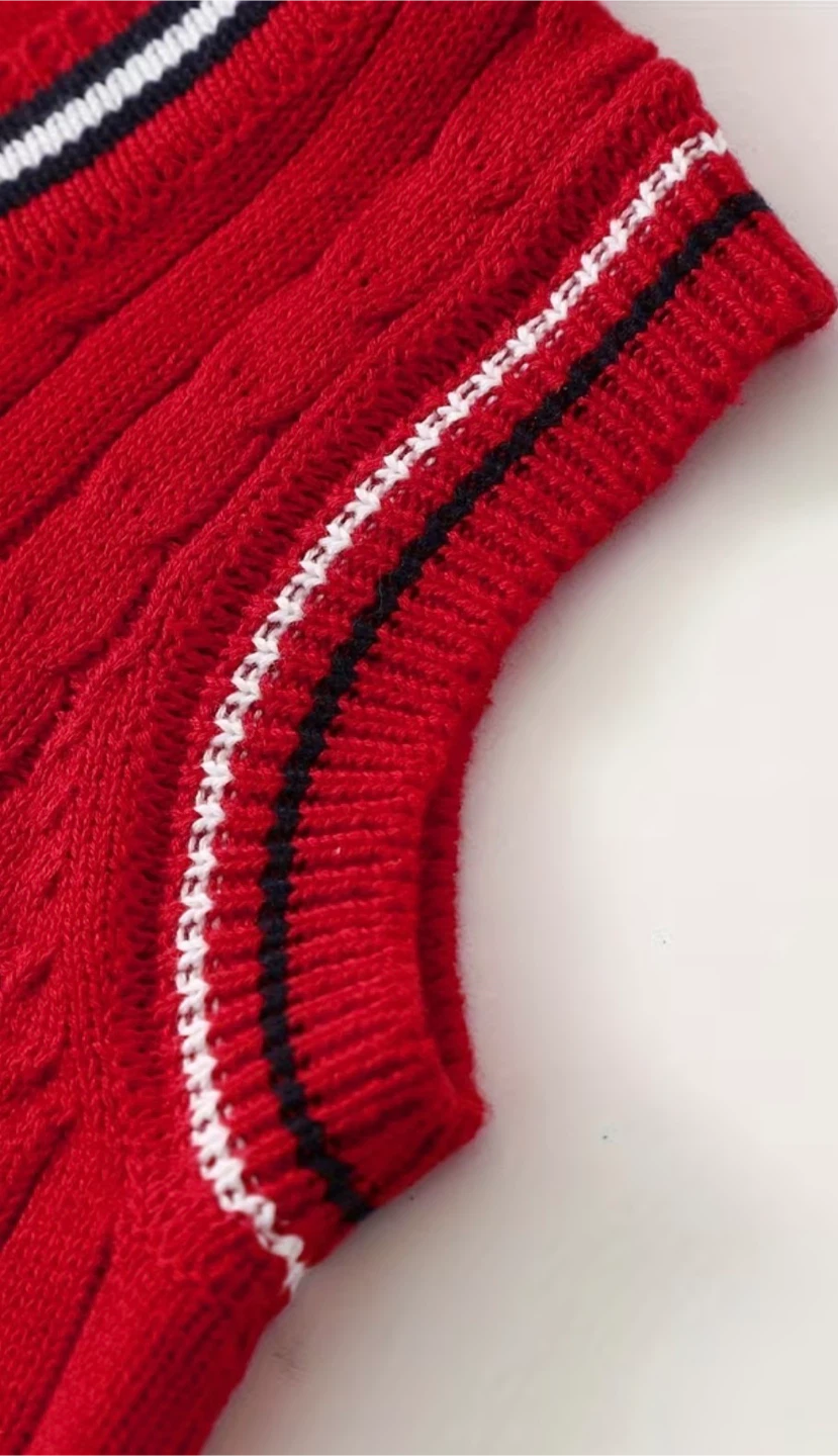 Set of 3 Kids Cable Knit V-Neck Sweater Vests - photo 4