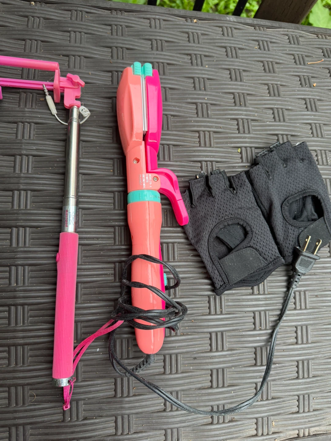 Hair Curling Iron, Monopod, and Gloves - photo 2
