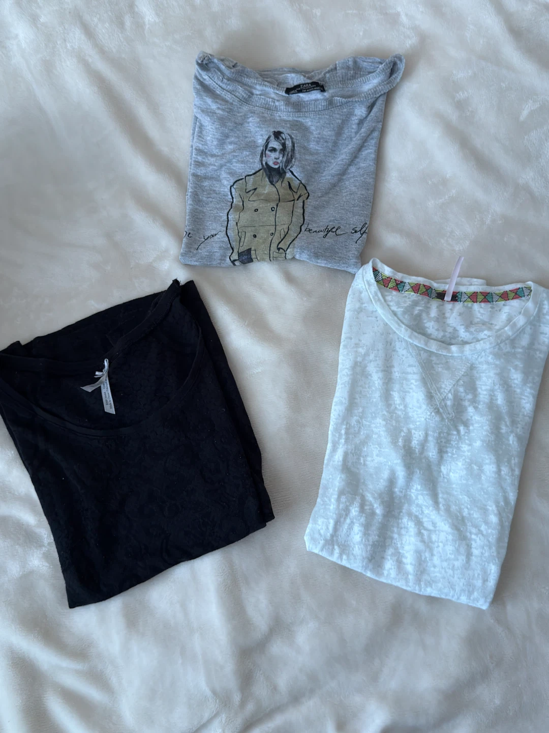 Women’s T-Shirts / Tops (Size S)