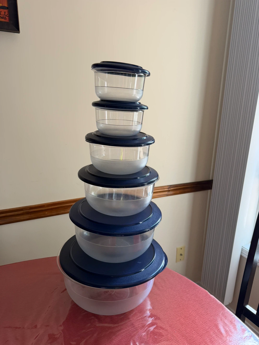 Tupperware Nesting Bowl Set with Lids