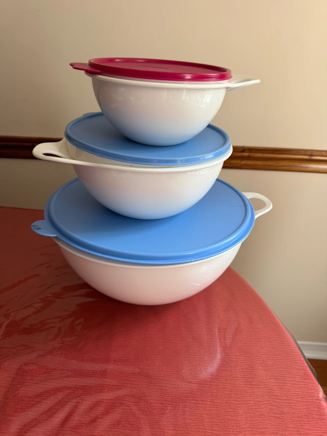 Tupperware Mixing Bowl Set