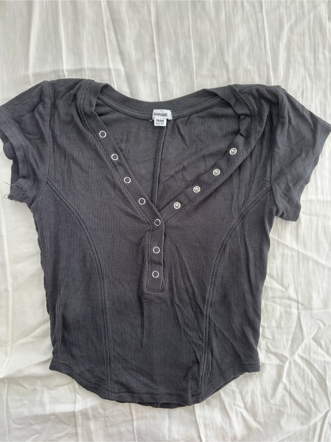 Garage Charcoal Ribbed Snap Front Top